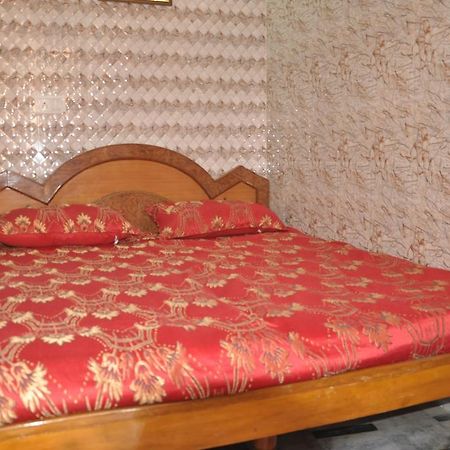 Hotel Pari 贾朗达尔 外观 照片