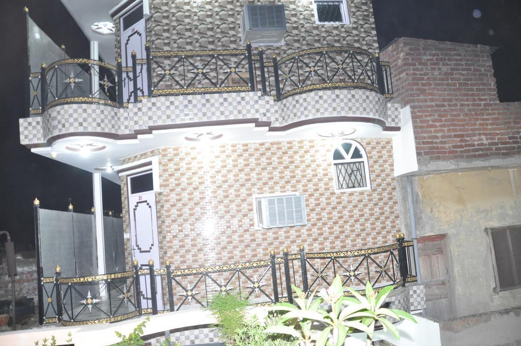 Hotel Pari 贾朗达尔 外观 照片