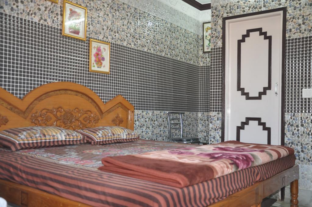 Hotel Pari 贾朗达尔 外观 照片